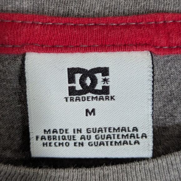 DC Shoes T Shirt Medium Gray Striped Short Sleeve Skate Surf Streetwear Logo Tee - Picture 2 of 4